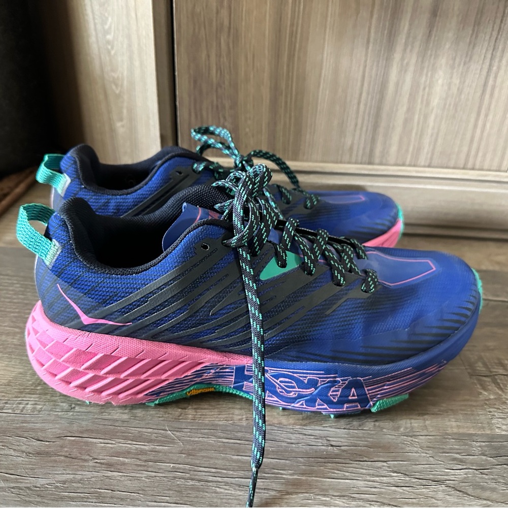 Hoka Speedgoat 4 new / unworn women's size 9
